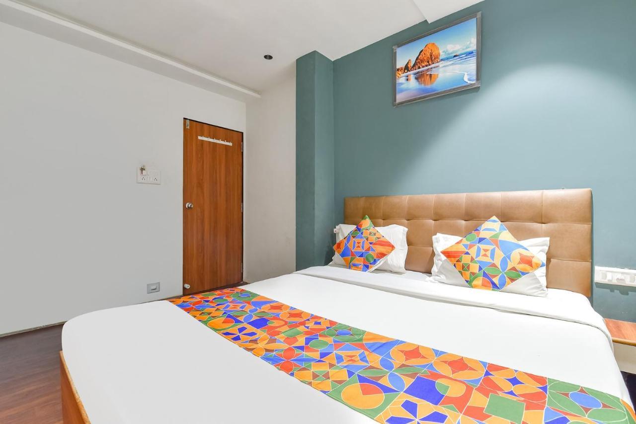 Fabhotel Nidhivan, Udhna Junction Surat Exteriör bild