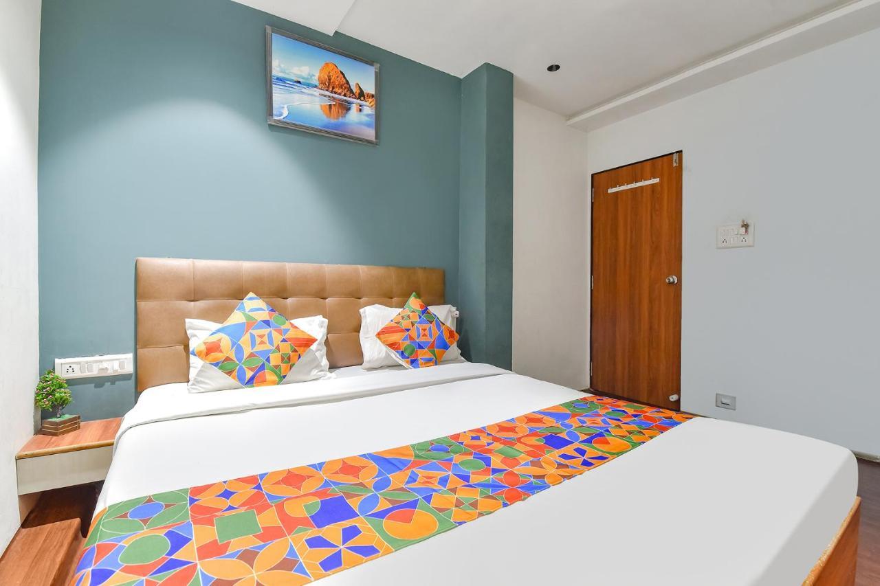Fabhotel Nidhivan, Udhna Junction Surat Exteriör bild