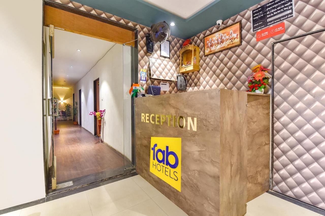 Fabhotel Nidhivan, Udhna Junction Surat Exteriör bild