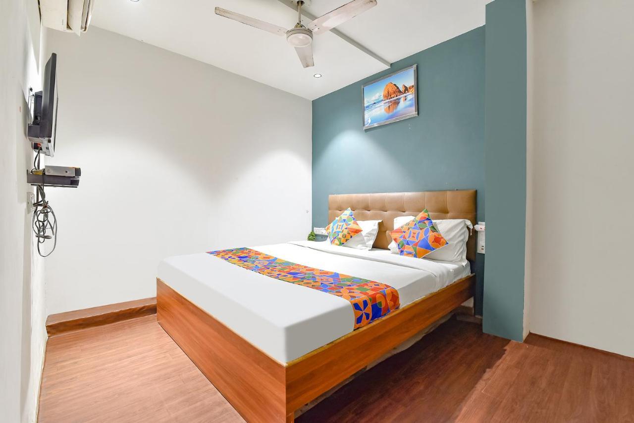 Fabhotel Nidhivan, Udhna Junction Surat Exteriör bild