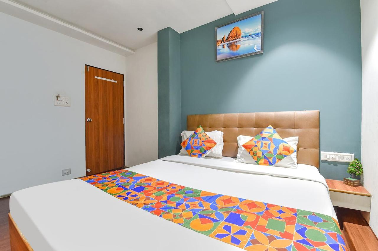 Fabhotel Nidhivan, Udhna Junction Surat Exteriör bild