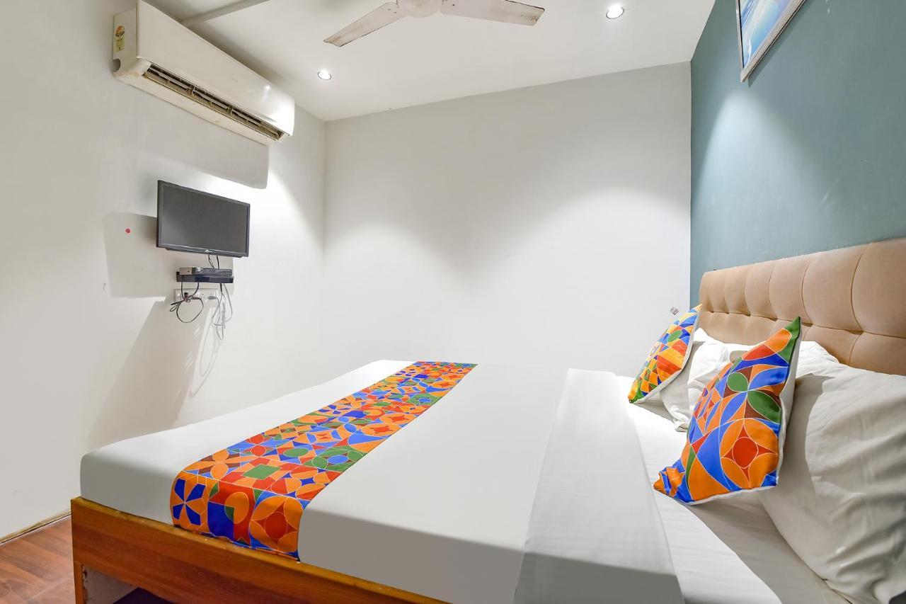 Fabhotel Nidhivan, Udhna Junction Surat Exteriör bild